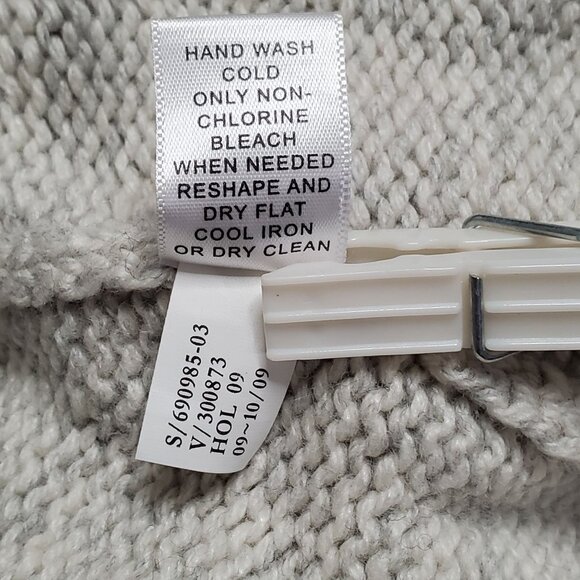 Banana Republic Womens XS Sweater Cable Knit Deep V Lambswool Cashmere Modal - Picture 6 of 11